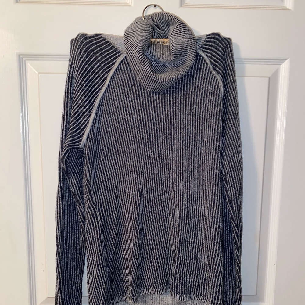 Abercrombie and Fitch Turtle Neck Sweater